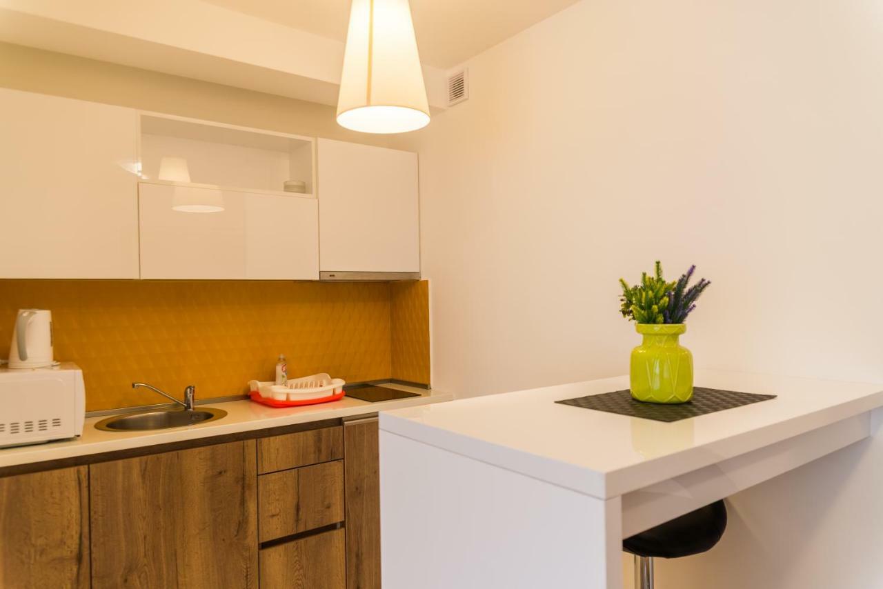 Apartmani "B-Elite" Budva Bilik gambar